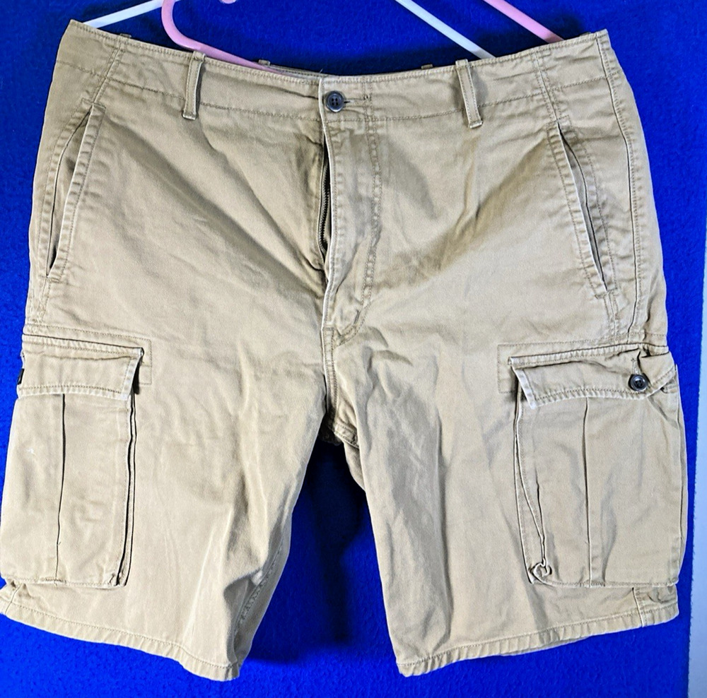 Levi's Men's Carrier Cargo Shorts 36 Beige Khaki Ripstop Cotton Multi-Pocket